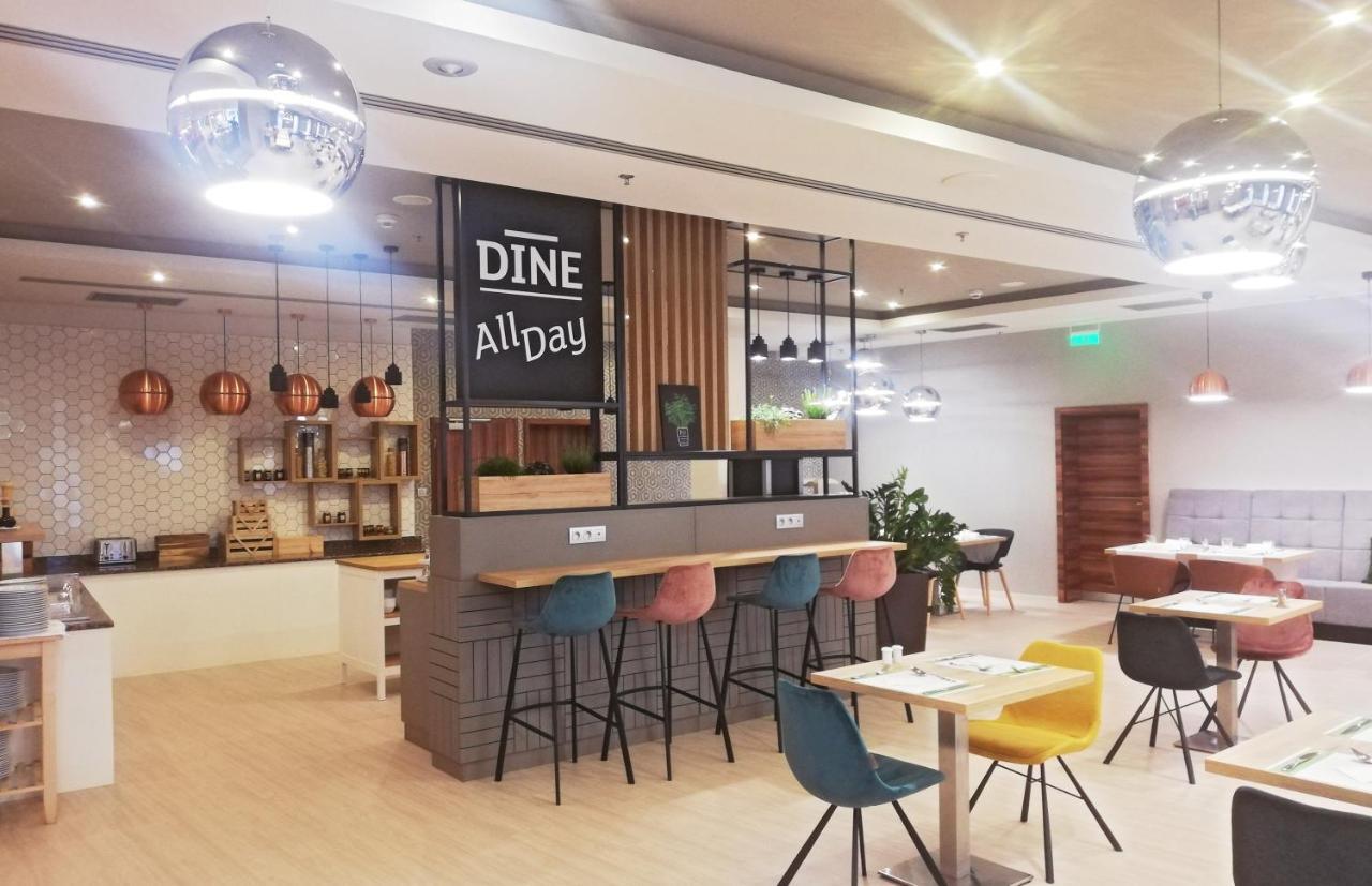 Holiday Inn Trnava By Ihg Kültér fotó