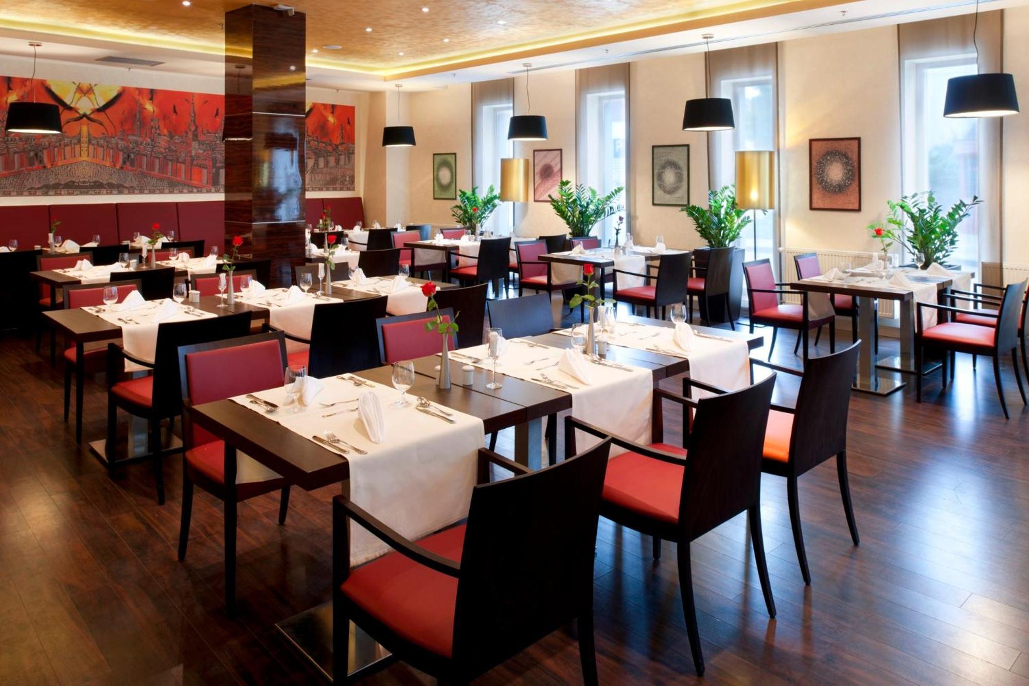 Holiday Inn Trnava By Ihg Kültér fotó