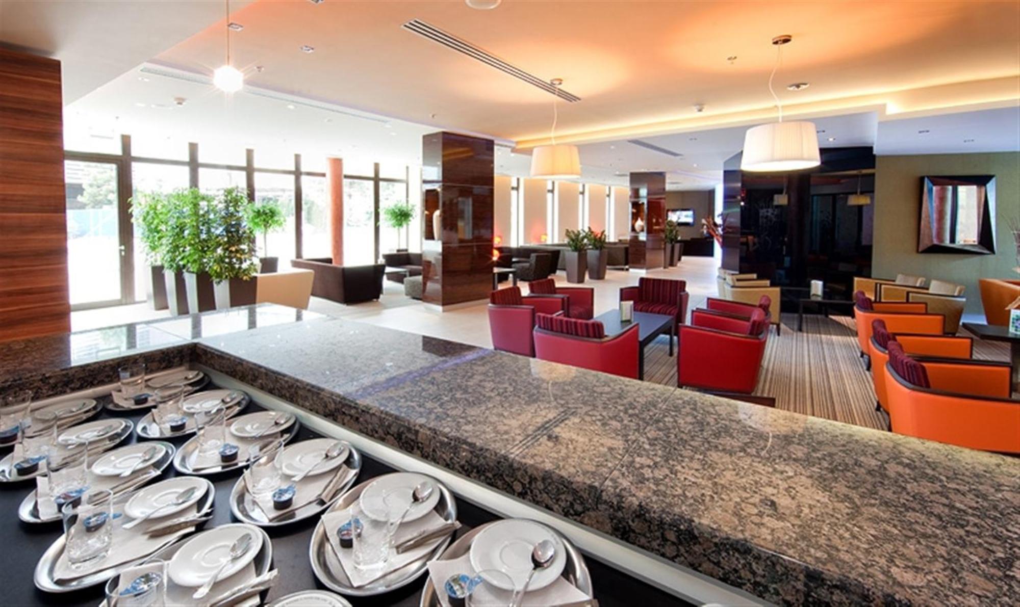 Holiday Inn Trnava By Ihg Kültér fotó