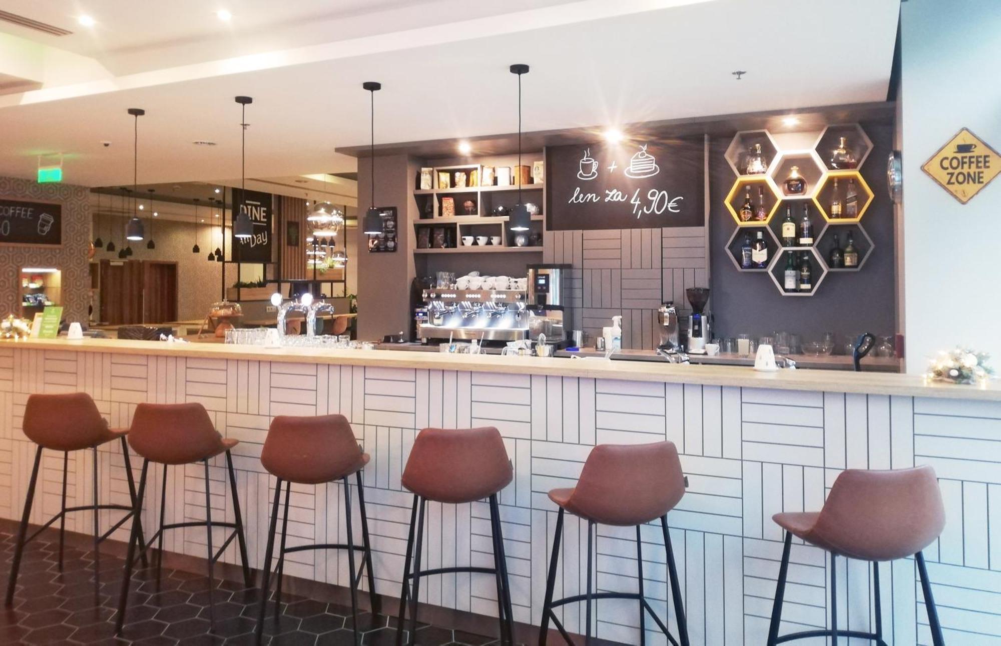 Holiday Inn Trnava By Ihg Kültér fotó